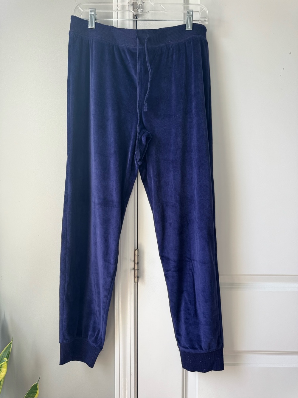 Honeydew velvet velour navy jogger sweatpants loungewear size medium